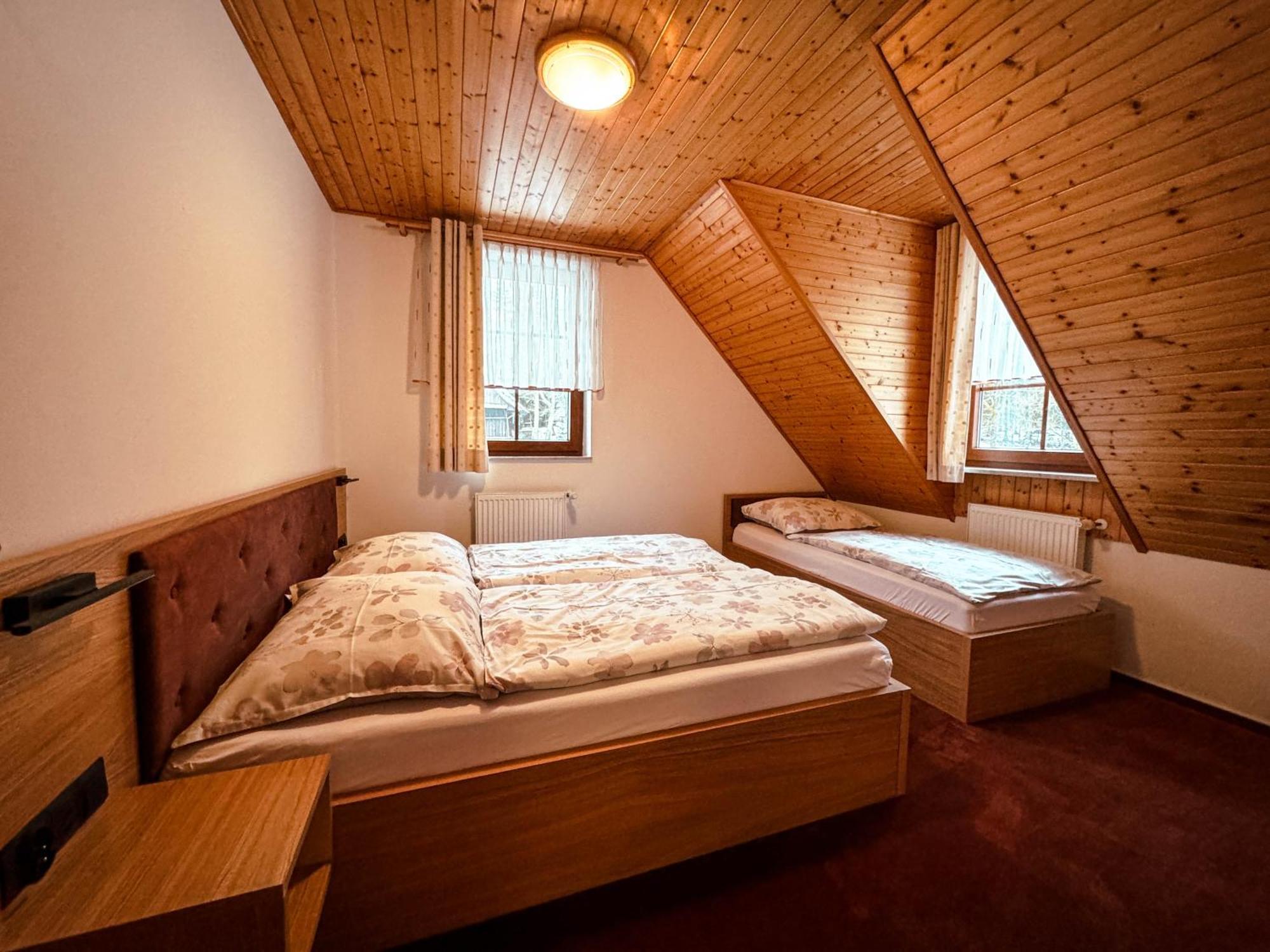 Apartmany Kolb Ramzova Ostružná エクステリア 写真