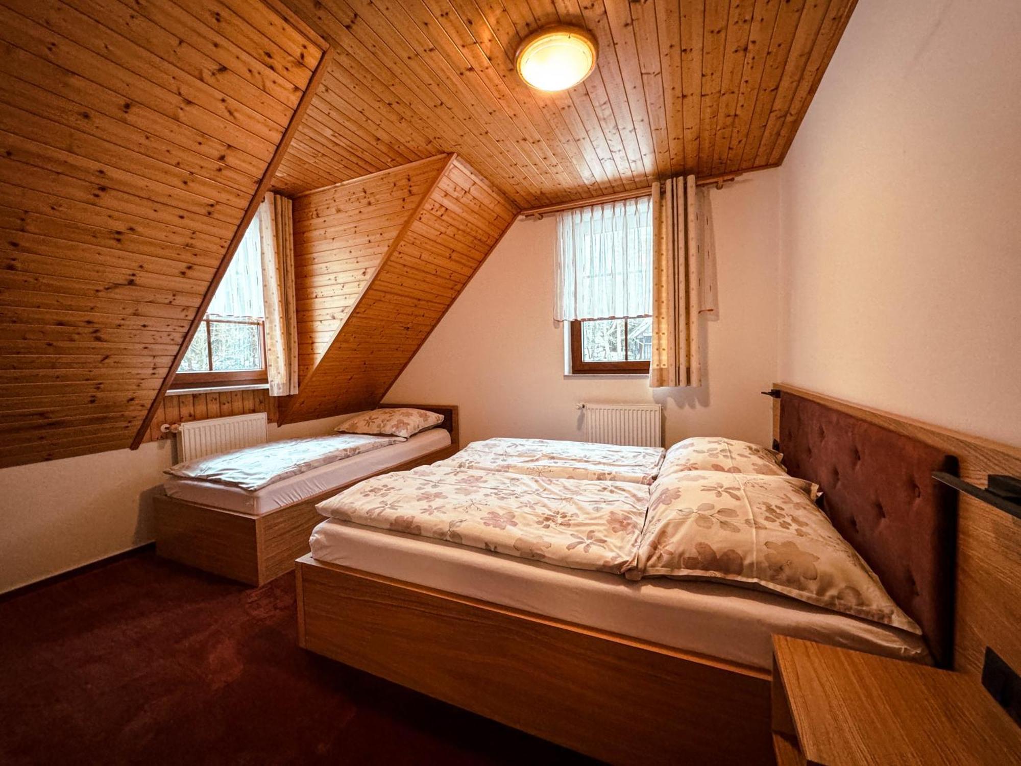 Apartmany Kolb Ramzova Ostružná エクステリア 写真