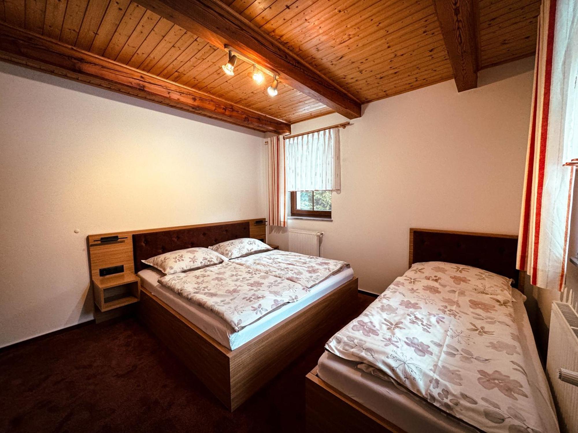 Apartmany Kolb Ramzova Ostružná エクステリア 写真