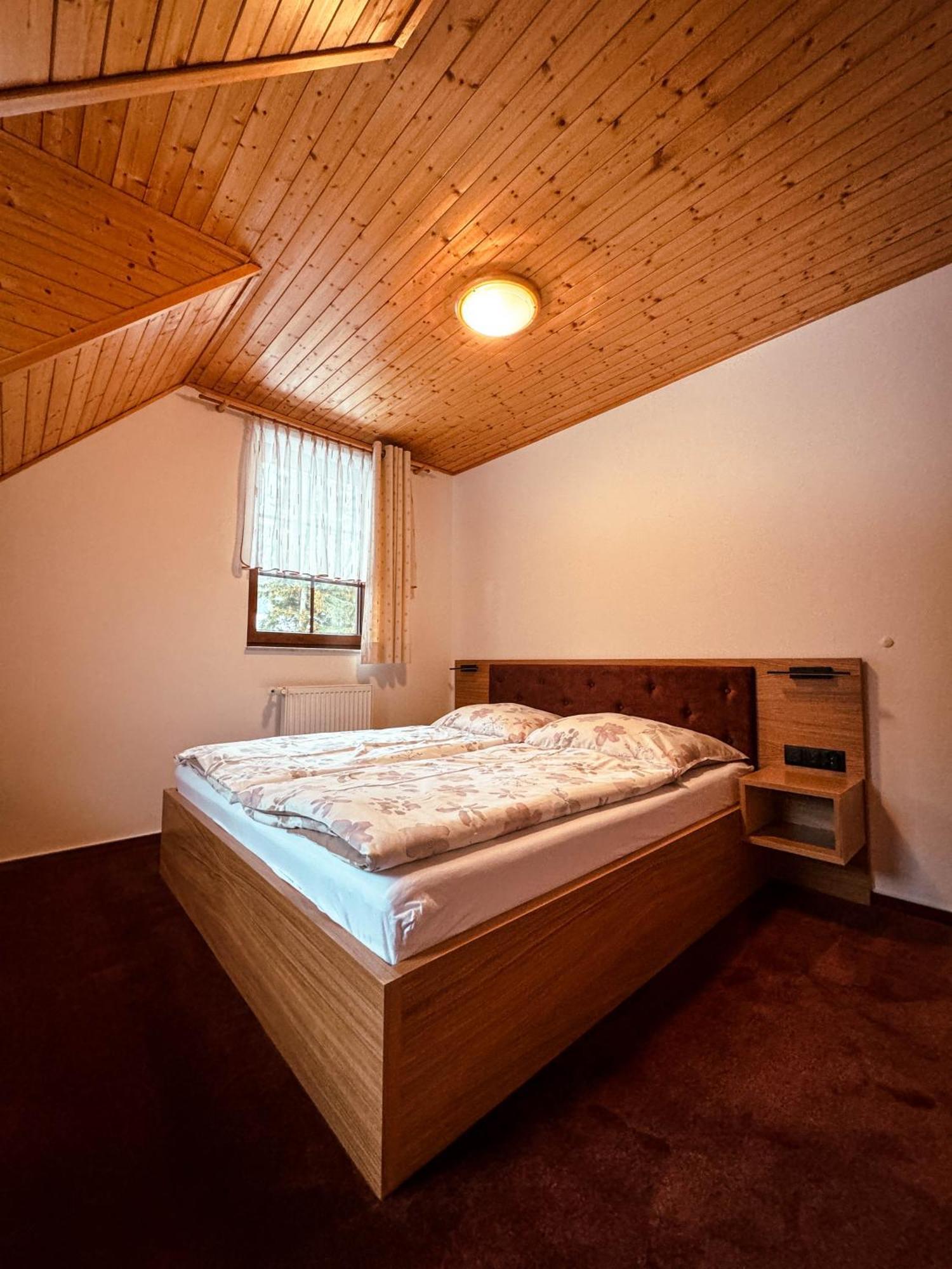 Apartmany Kolb Ramzova Ostružná エクステリア 写真